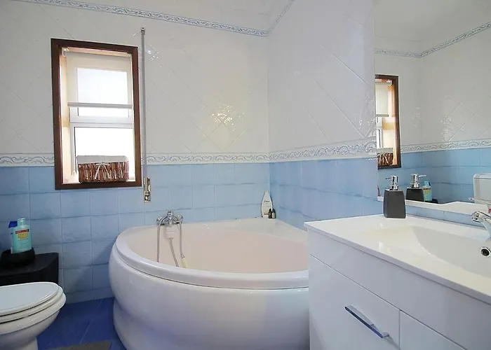 Casa Com Piscina 10 Pessoas - 5 Min Da *