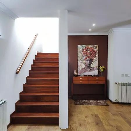 Casa Com Piscina 10 Pessoas - 5 Min Da *